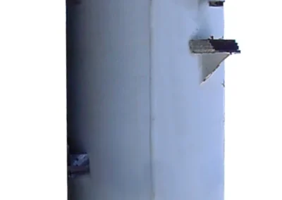 Industrial vacuum filter vessel for removing moisture and contaminants from oil systems